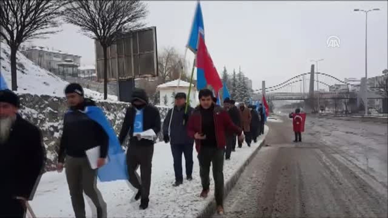 Doğu Türkistan İçin Yürüyen Grup Kızılcahamam'da