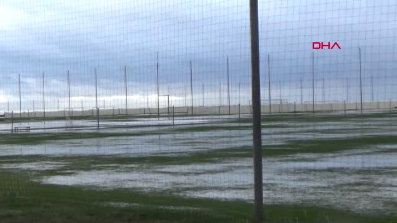 Spor Spor Futbol Takımlarının Kampı İçin Belek'te Yağış Tehditi !..
