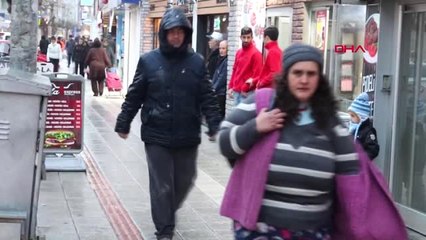 Bursa 10 Metre İleride Duran Kayıp İlanındaki Çocuğu, Çok Az Kişi Fark Etti