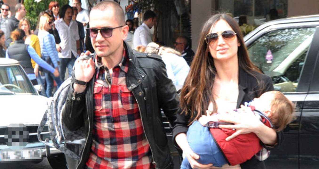 Futbolcu Emre Aşık'ın Yeni Barıştığı Eşi Canlı Yayında Sitem Etti: Evli Adama Meraklı İnsanlar Var