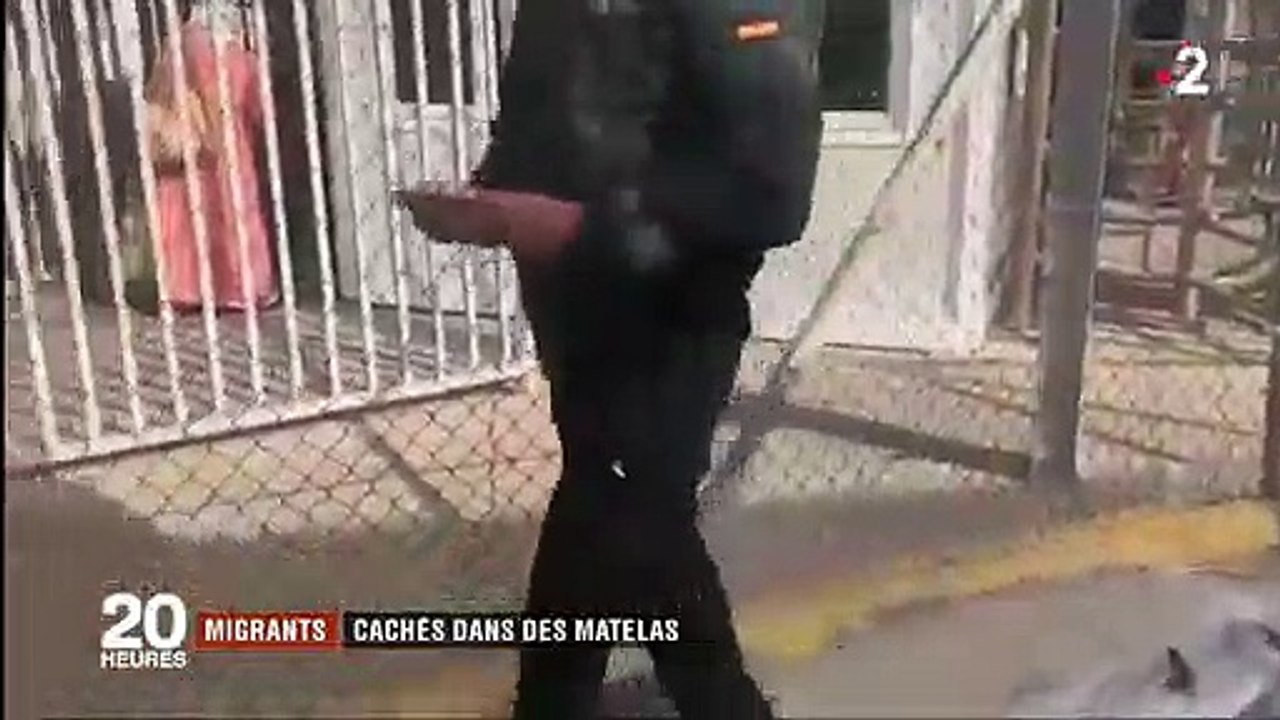 Découvrez l'incroyable cachette de ces migrants découverte dans un reportage du 20h de France 2