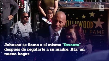 Dwayne 'The Rock' Johnson le compra a su madre una casa para Navidad