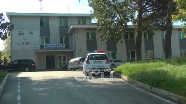 Ora News - E rëndë në Ballsh, burri i dehur vret me thikë gruan dhe kunatën