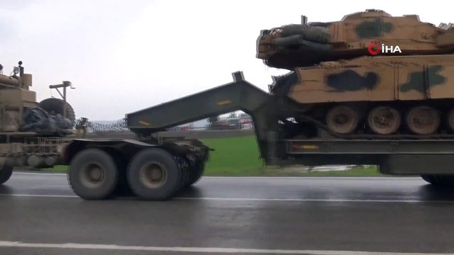 Kilis’ten Fırat’ın Doğusuna Fırtına Obüs İle Tank Sevkiyatı