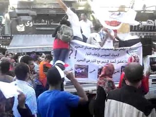 حصري فيديو هتافات متظاهري الاسكندرية ضد الرئيس و المرشد العام لجماعة الاخوان جمعة مصر مش عزبة