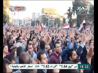 بالفيديو نزول جنود الحرس الجمهوري وسط المتظاهرين لحماية القصر