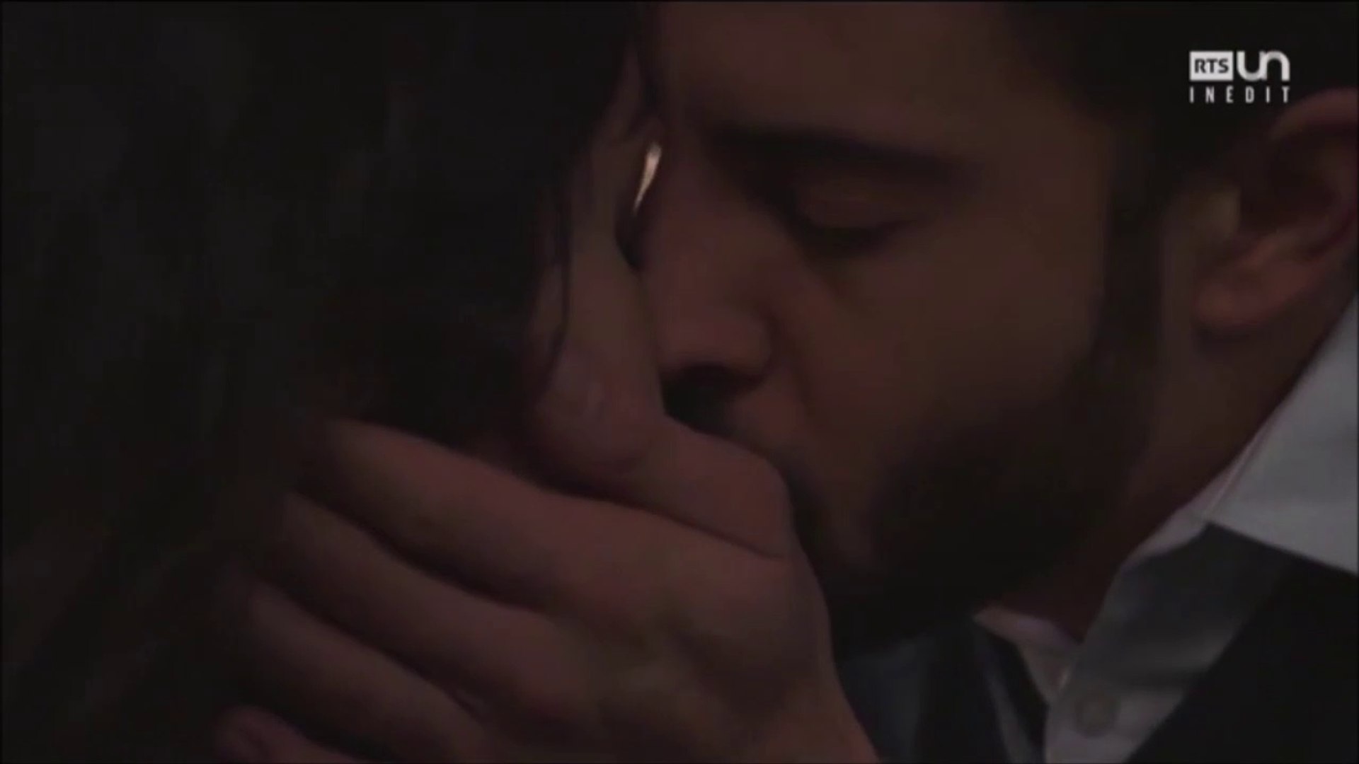 Drame Abdel Embrasse Alison Video Dailymotion