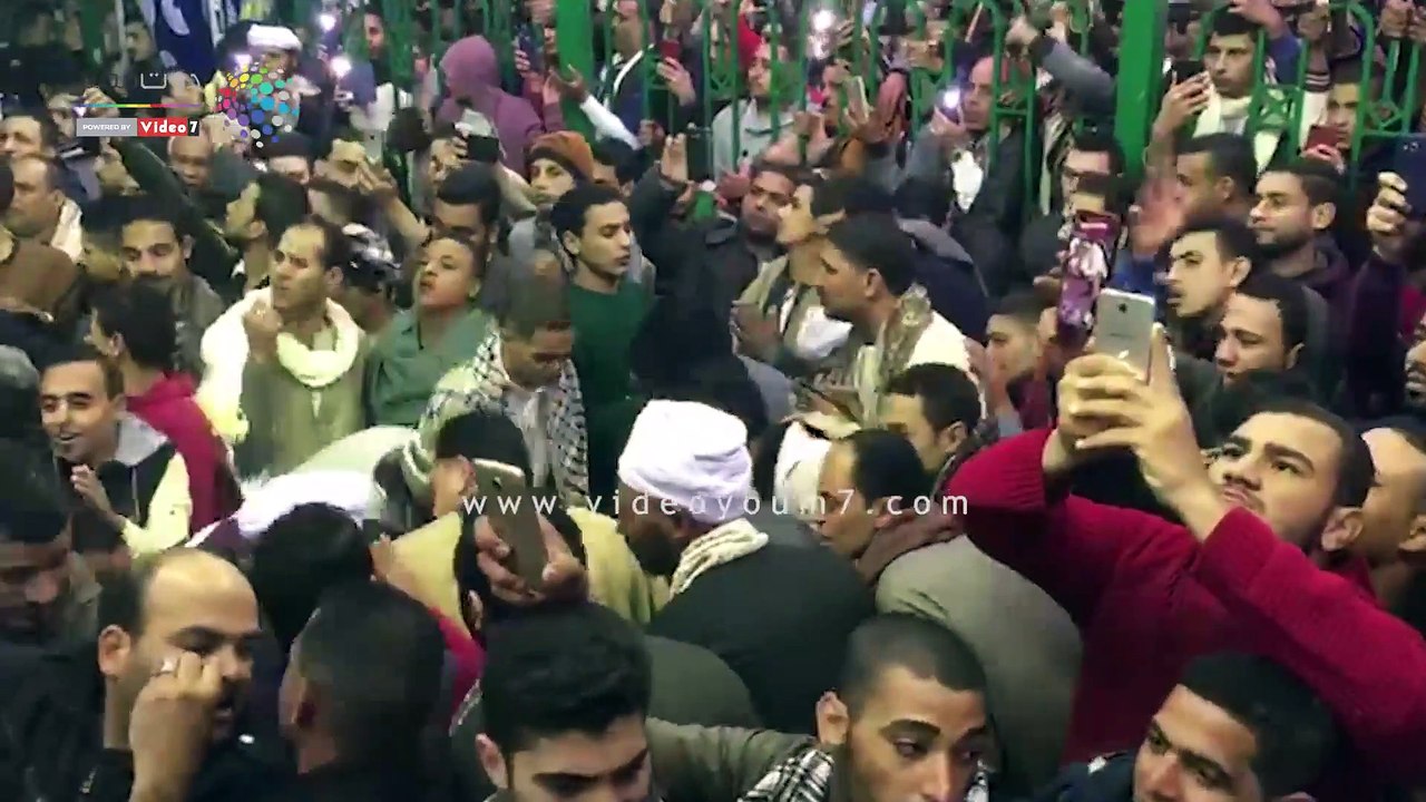 التهامي يلهب حماس مريدي الصوفية احتفالاً بمولد الإمام الحسين