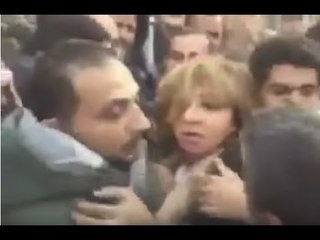 حصرياً.. أول ظهور لمنقذ "لميس الحديدي" امام الكاتدرائيه يحكي كواليس تعرضها للسحل والمعتدين عليها