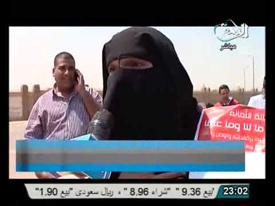 شاهد ردود افعال ابناء مبارك من امام قاعة المحكمة بعد قرار اخلاء سبيله
