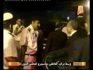 بالفيديو تفتيش وزير الداخليه على احد الاقسام ليلا و اعطاءه نقود من جيبه الخاص لامناء الشرطه