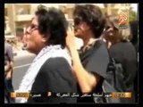 أمهات الشهداء أمام منزل مرسي: أحلق دقنك بيّن عارك..يطلع وشك وش مبارك