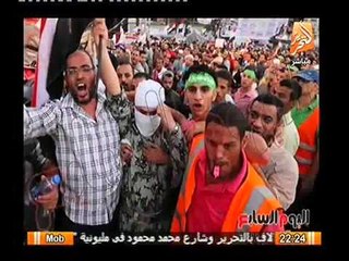 بالصور نكشف احد مؤيدين مرسي يرتدي زيا عسكري مزيّف