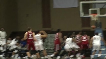 Nick Johnson drills the trey