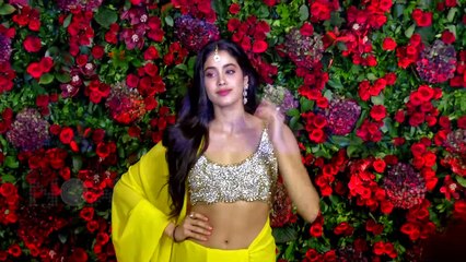 Janhvi Kapoor FINALLY SPEAKS About Her Mother Sridevi