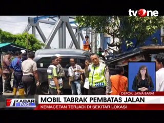 Minibus Ditabrak Kereta di Perlintasan Tanah Abang