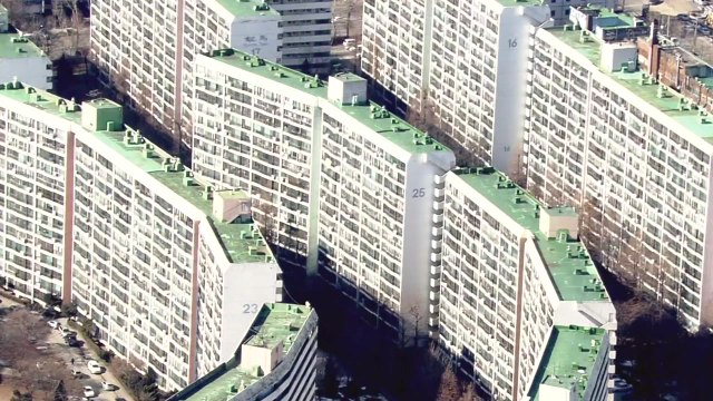 거래 줄고 하락세 지속...부동산 시장 '빙하기' / YTN