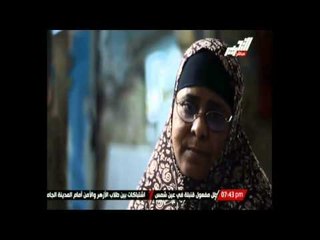 أسرة تعيش والصرف صحي يمر بوسط مسكنهم