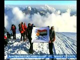 بالصور شباب ترفع علم مصر ومستشفي السرطان 57357 علي أعلي جبل بروسيا