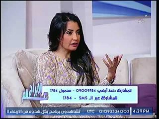 جني عطايا تداعب المذيعة والمصورين شاهد السبب !!