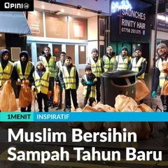 Muslim Bersihin Sampah Tahun Baru