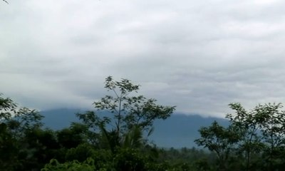 Aktivitas Gunung Agung Masih Tinggi