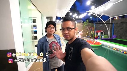 SURPRISE 8 JUTA SUBSCRIBER DIPRANK ADA YANG BERANTEM DALAM RUMAH. RICIS TAKUT BANGET!!!!!