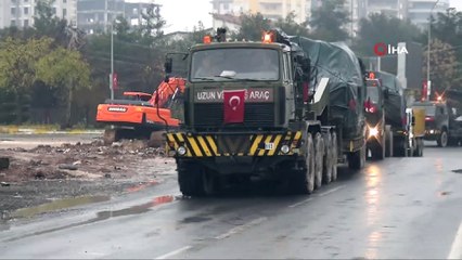 Suriye sınırına tank sevkiyatı sürüyor