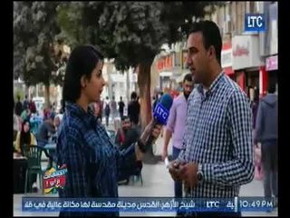 لقطه مؤثره : انهيار عامل نظافه بالبكاء بالشارع لسؤاله "نفسك في ايه !؟"