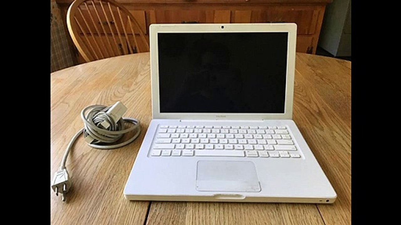 Laptop MacBook A1181