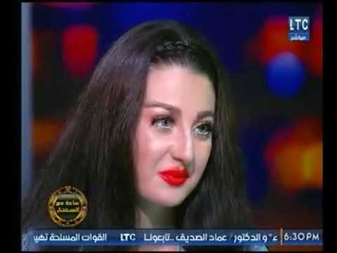 ساعة مع المستشار | الفنانة صافينار توزع بطاطين علي المحتاجين بالمقابر