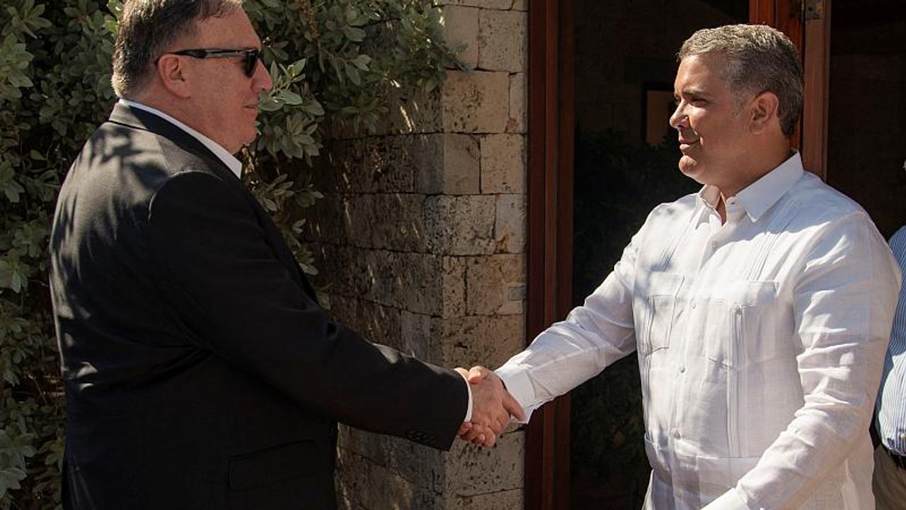 EUA querem cortar para metade produção de coca na Colômbia