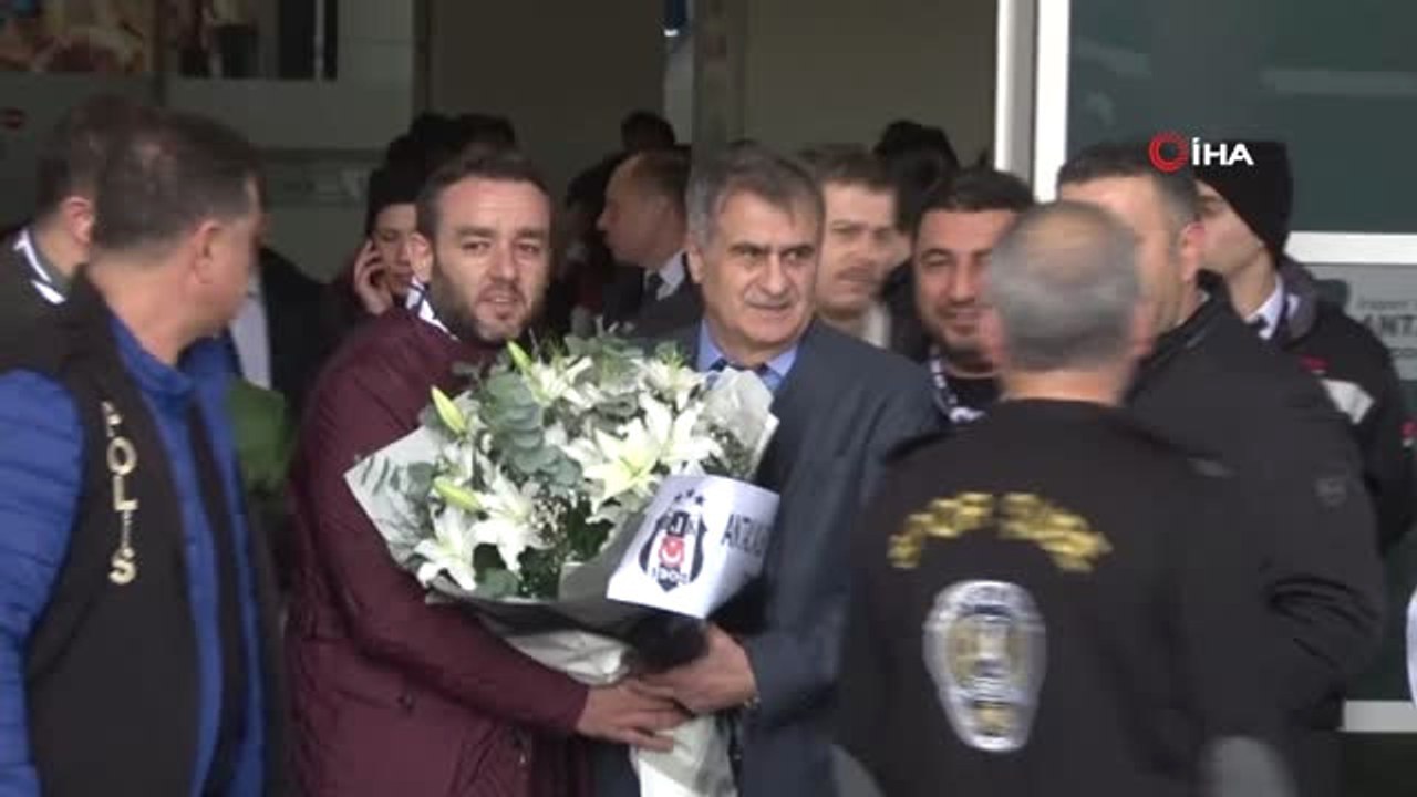 Beşiktaş, Antalya'ya UlaştıTaraftarlardan Burak Yılmaz Tepkisi