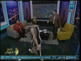 Tải video: محمد الغيطي ينفذ مقلب زواج عرفي في الفنان إبراهيم نصر .. والأخير يصفق على الهواء