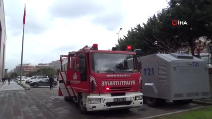 Bakırköy Adliyesi'nde Kedi Kurtarma Operasyonu