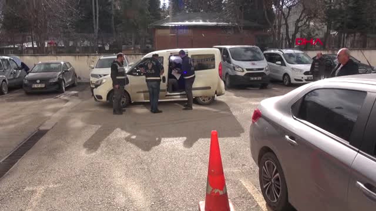 Tokat 2 Yıldır Firari Olan Sanık, Polisten Kaçarken Ayağını Burkunca Yakalandı