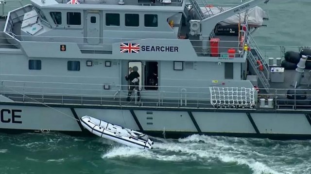 Duas pessoas presas por tráfico de migrantes no canal da Mancha