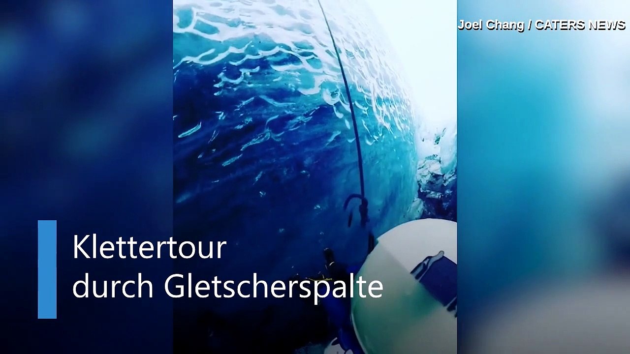 Atemberaubende Klettertour durch Eisspalte