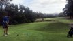 2 kangourous se battent sur un parcours de golf !