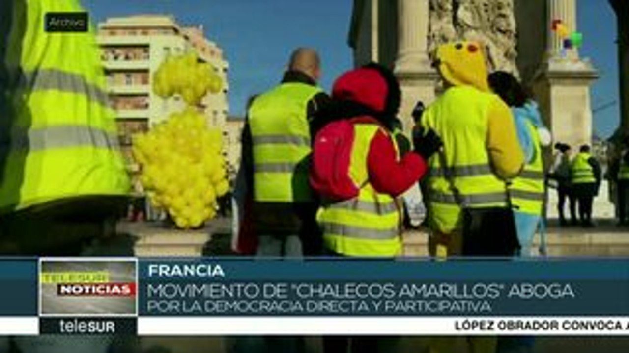 "Chalecos amarillos" reclaman reformas democráticas en Francia