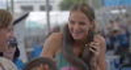 Pliskova gets up close and personal with Australian wildlife