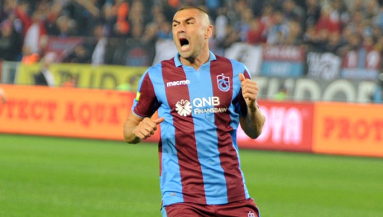 Beşiktaşlı Taraftarlar Kadın Basketbol Maçında: Hırsız Burak Yılmaz