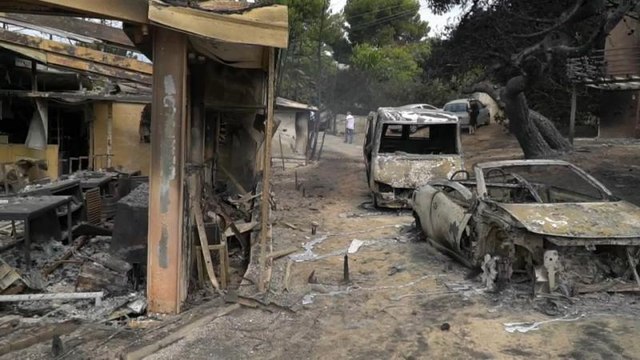 Incendi Grecia, familiari delle vittime chiedono i danni morali