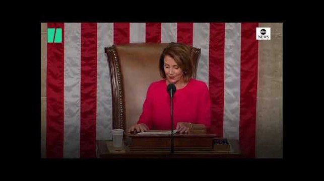 Nancy Pelosi fait son retour au Congrès américain en famille