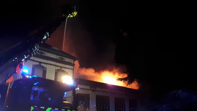 Sainte-Croix-aux-Mines : la toiture s'embrase