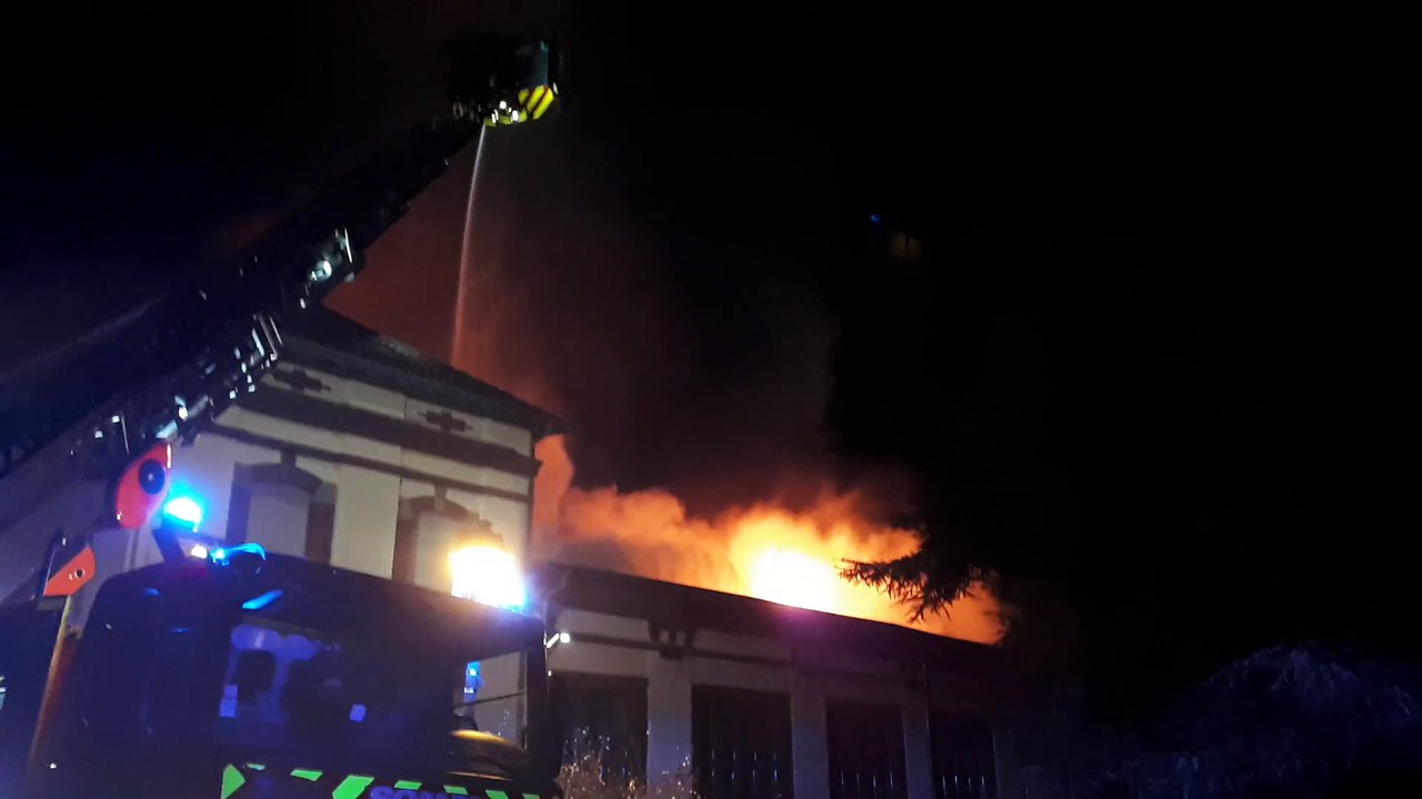 Sainte-Croix-aux-Mines : la toiture s'embrase