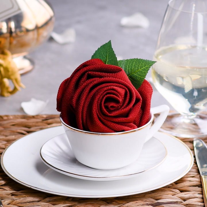 10 Easy Napkin Folds for Any Dinner Party