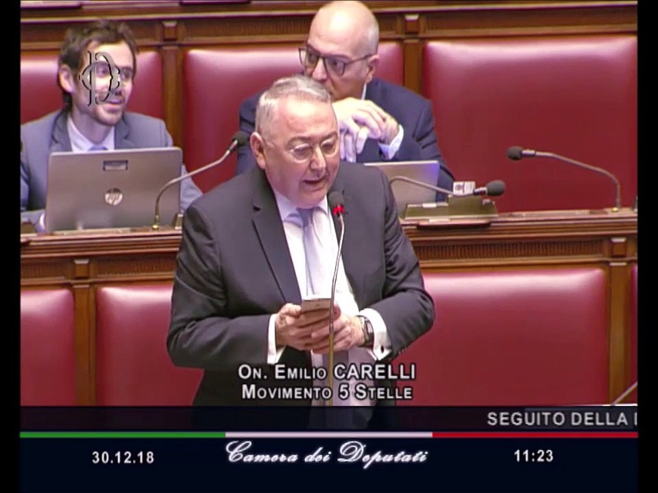 Ehrenwerter @EmilioCarelli verteidigt den Posten auf der #blogdellestelle, der den Widerspruch gegen #ManovraDelPopolo @Palazzo_Chigi beschuldigt, aber dann wird der 'Beitrag' aus dem Blog Grillino entfernt. Die Ankündigung erfolgt durch @ EnricoBorghi1