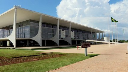 Gobierno de Brasil promueve "limpieza" ideológica en ministerios