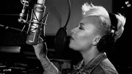 Emeli Sandé - Next To Me (1 Mic 1 Take)